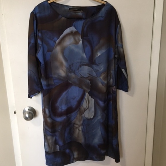 Lovely modern-art style silky Soya Concept dress - Picture 1 of 7